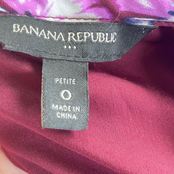 Banana Republic Purple Floral Short Sleeve Pleated Fit & Flare Dress - Picture 4 of 14